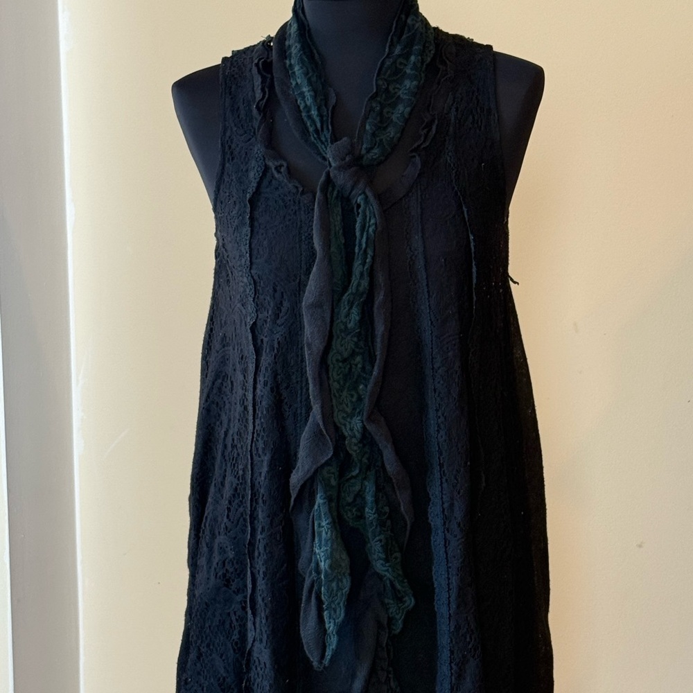 Elegant Black Lace Dress w Scarf